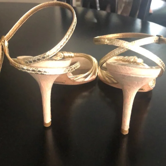 Dolce & Gabbana Gold heels - Picture 5 of 6